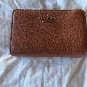 Kate Spade - warm gingerbread - Leila Medium Compact Bifold Wallet